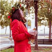 Laureata in lingue offre lezioni private per l'apprendimento delle lingue inglese/francese/arabo da remoto